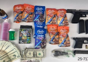 Men Detained After Police Find Guns, Drugs And Cash During Traffic Stop