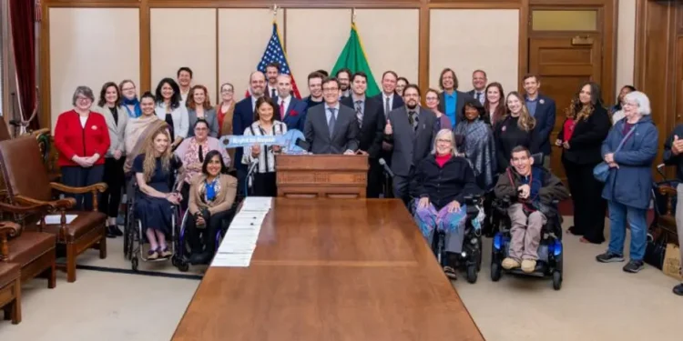 Washington Governor Signs Comprehensive Right to Repair Act