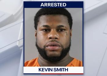 Armed convicted felon tells Winter Haven police he was requested to hold the drugs they discovered on him: WHPD