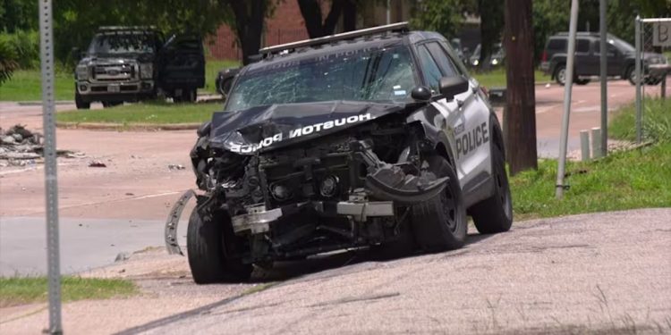 Houston police officers injured in crash And beer cans found thrown from truck
