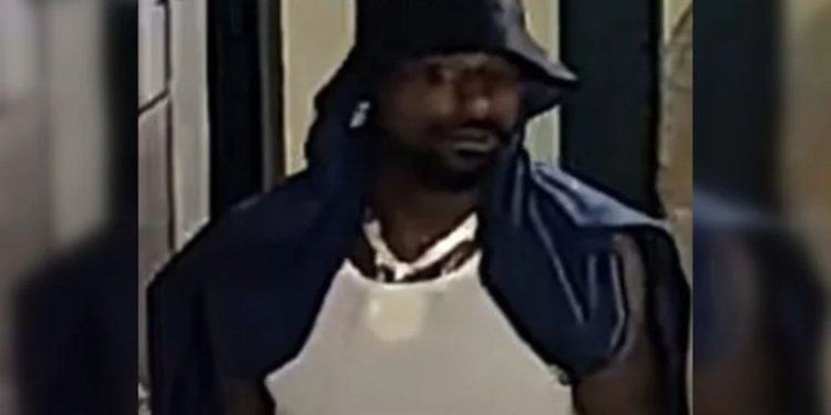 NYPD seeks public assistance in identifying suspects in Brooklyn subway robbery and assault