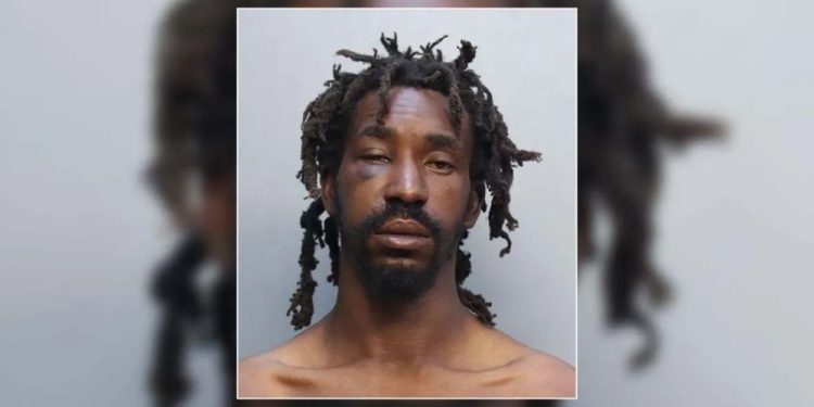 Man Detained After Attacking Woman With Hammer At northwest Miami-dade Bus Stop: Sheriff Say