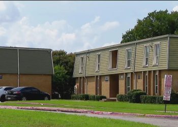 Police: 17-year-old Boy Fatally Shot In Dallas