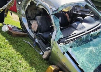 2 Escape With Minor Wounds Following Car Flies Off I-380 Overpass In Cedar Rapids