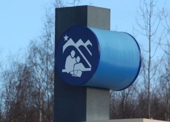 Anchorage School District Prohibits Cellphone Use In Class For All Students