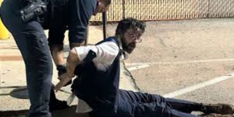 Man Taken into custody after bomb threat at Dallas ICE facility