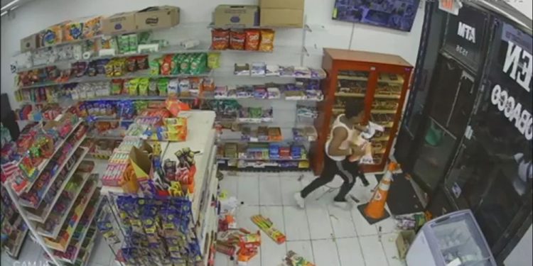 Police: Over 50 Juveniles Trash Convenience Store, Injure Employee And Steal Items