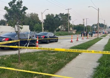 Suspects Sought In Violent Attempted Robbery At Ward Parkway Shopping Center