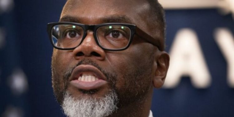 19 People Shot And 7 Killed, During Weekend In Mayor Johnson’s Chicago