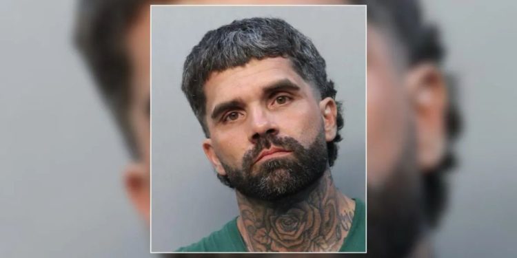 Police: Man said ‘God told him to’ molest 15-year-old girl at Miami bus stop