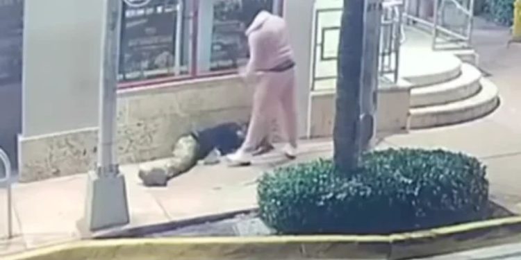 Chicago Tourist Brutally Beaten, Robbed Outside Miami Beach Hotel; Suspect Detained Following Shocking Attack Caught On Camera