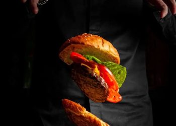 Florida Man Arrested for Throwing Cheeseburger From His Car in an Angry Angus Drive-By