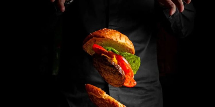 Florida Man Arrested for Throwing Cheeseburger From His Car in an Angry Angus Drive-By