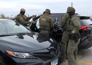 ICE agents detained several people at O’Hare Airport rideshare parking lot