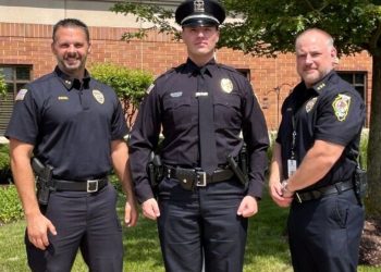 ICE apprehends Illinois officer with expired visa