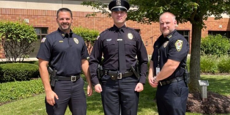 ICE apprehends Illinois officer with expired visa