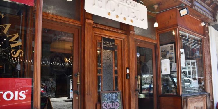 Arizona Man Gets 4-Year Prison Term for Antisemitic Threats to Jewish NYC Hotel Owner