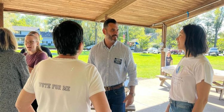 Ex-mayor charged with raping teen will remain in custody until Friday hearing