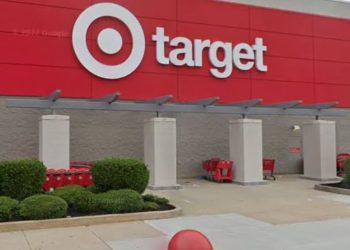 ICE agents in Westbury arrest two burglary suspects from Manhattan