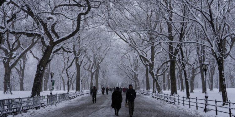 First Alert Forecast: Snow Expected in NYC Area Before Christmas