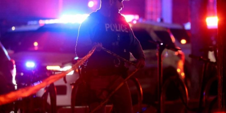 One Dead And 3 Injured After Four Gunmen Open Fire In Chicago