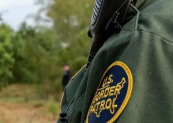 135 People Charged In Arizona Border Sweep, Including Guide In ‘Carpet Booties’