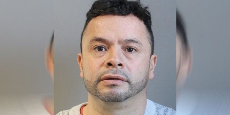 Illegal Immigrant Apprehended for Tailing Bank Customers And Stealing Their Money; Suspect Turned Over to ICE Agents