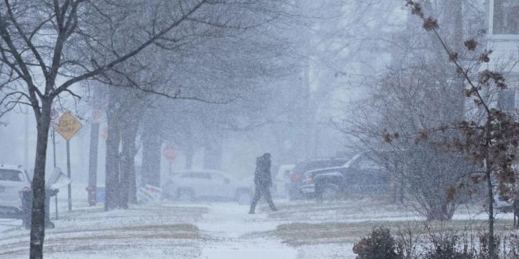 Winter Storm Warnings Issued In 6 States As Up To 2 Feet Of Snow Forecast