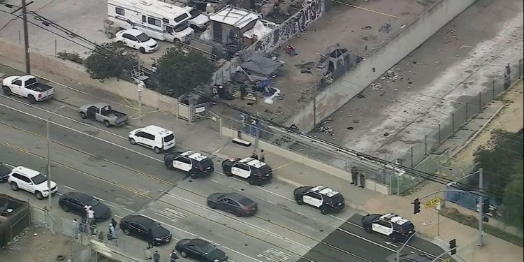 Police: 4 murders of homeless people including ex-NFL player may be connected