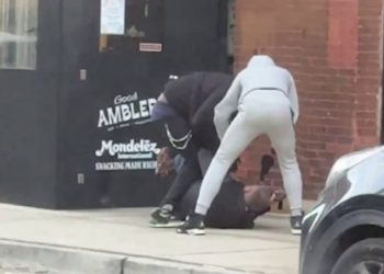 Police: Man Beaten And Robbed At Gunpoint Broad Daylight In Fulton Market