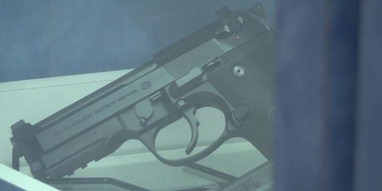 Gun store owner indicted for attempting to give guns to cartels