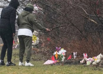 Mom Of 2 Girls Discovered Buried In Shallow Graves Charged With Murder