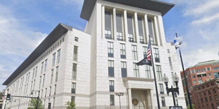 Teenager Beaten on Downtown Crossing Escalator as N.H. Crew Allegedly Pounces