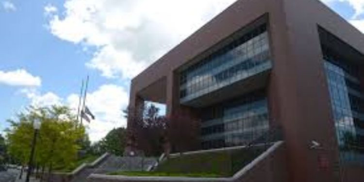 3 Connecticut bondsmen taken into custody in NY while attempting to apprehend woman who skipped court