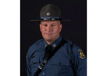 Former Missouri trooper sentenced to prison for unlawful phone searches