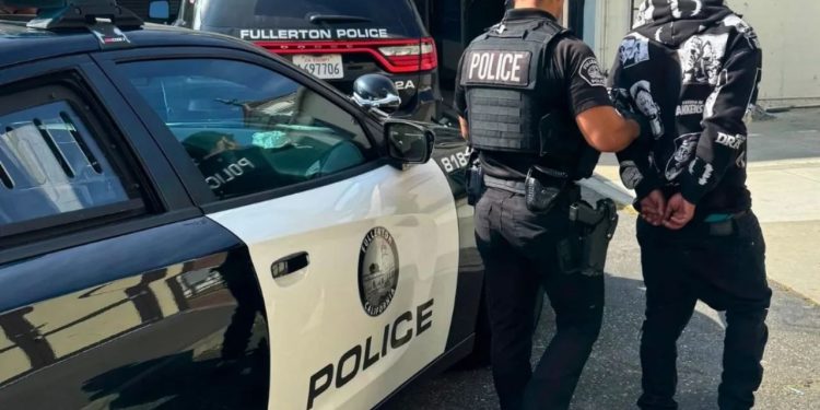 L.A. man apprehended after an attempted robbery at a bank in north Orange County