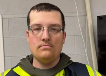 Lancaster man arrested after trying to meet, assault minor at gas station