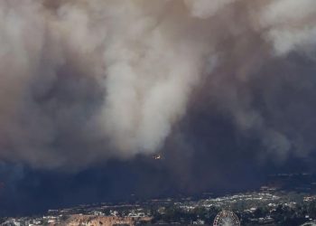 Los Angeles prepares for 50-mph Santa Ana gusts, then a round of rain