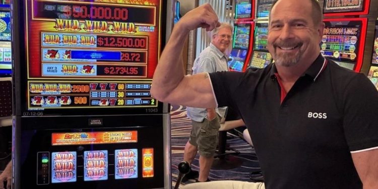 Man wins $340,000 jackpot at Hard Rock Casino Tejon