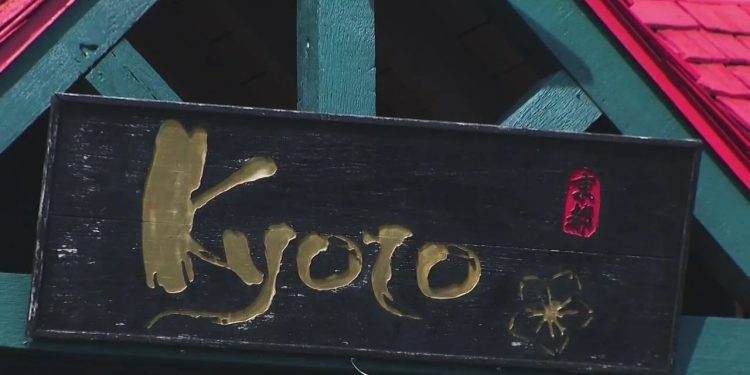 Michigan restaurant owner charged for hiring undocumented workers