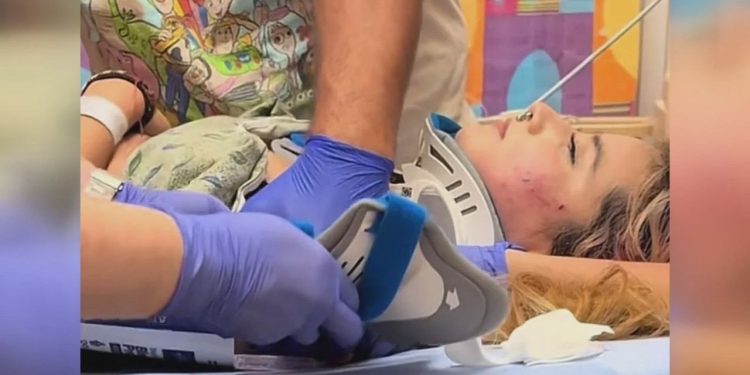 Phoenix police investigate violent group assault on teen girl near light rail stop