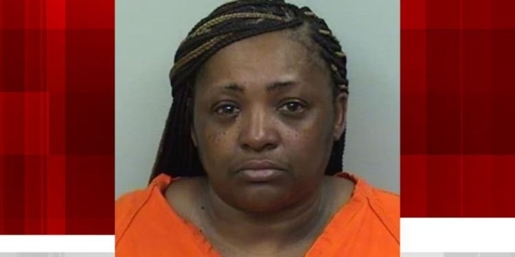 Woman apprehended with 30 lbs. of cocaine and 5-year-old in her car, authorities say